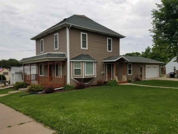 430 W Oak St, Lancaster, WI 53813