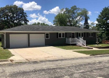 9 Henderson St, Edgerton, WI 53534