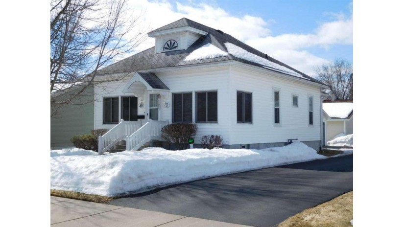 912 Arctic Street Antigo, WI 54409 by Absolute Realtors $67,900