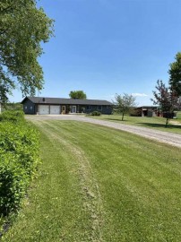 8246 Standing Rocks Road, Amherst, WI 54406