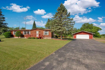 2796 Deer Road, Rosholt, WI 54473