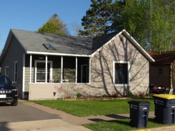 208 Main St N, Eagle River, WI 54521