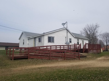 313 S Park Rd, Blair, WI 54616