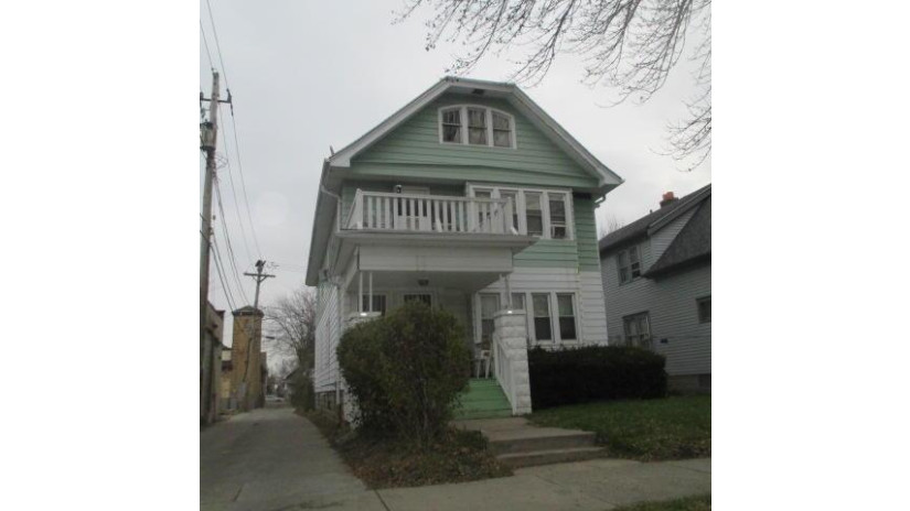 2658 N 48th St 2660 Milwaukee, WI 53210 by Homestead Realty, Inc $28,900