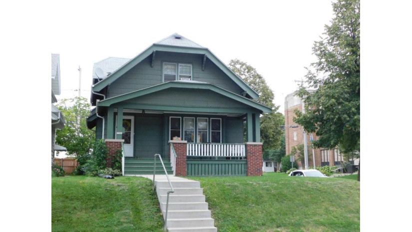 7822 W Lapham St West Allis, WI 53214 by Realty Executives Integrity~Brookfield $154,000