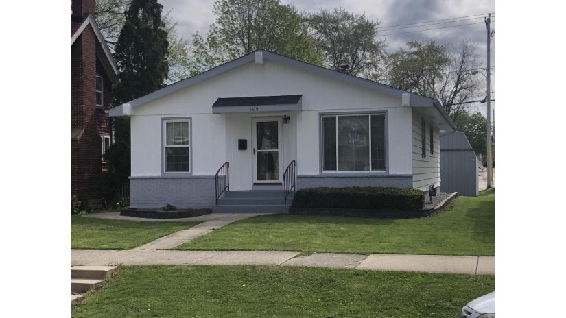 609 S Grand Ave. Waukesha, WI 53186 by Homestead Realty, Inc $204,000