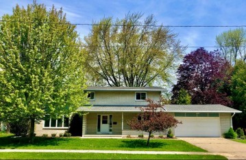 1818 31st St, Two Rivers, WI 54241