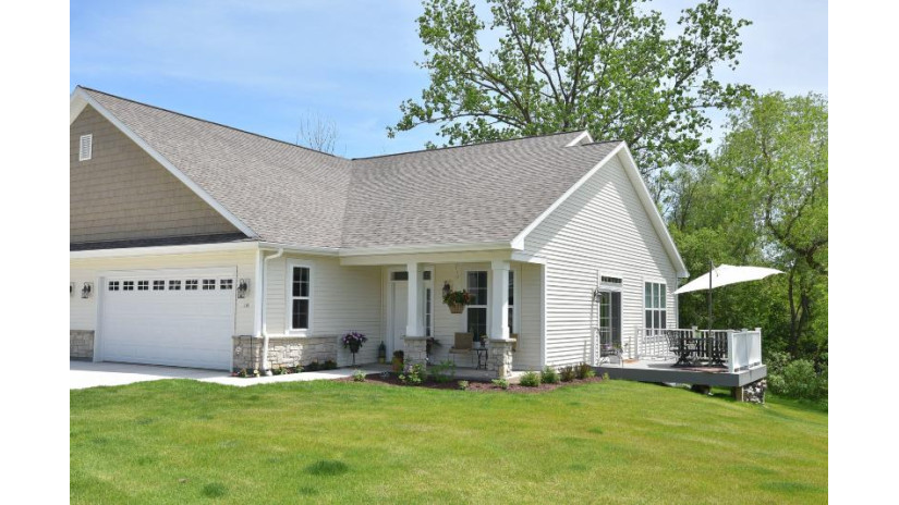 18 Briarknoll Cir Saukville, WI 53080 by First Weber Inc -NPW $279,900