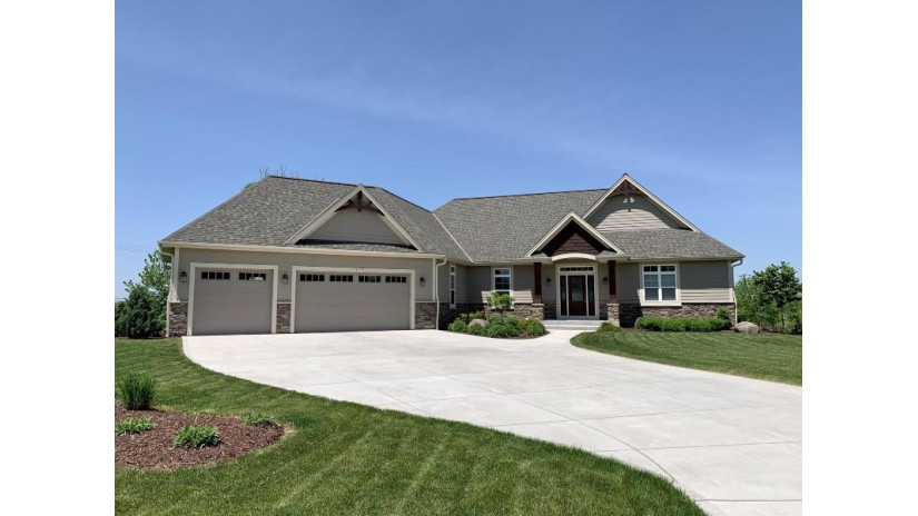 N53W17958 Ridgeline Trl Menomonee Falls, WI 53051 by Buyers Vantage $624,900