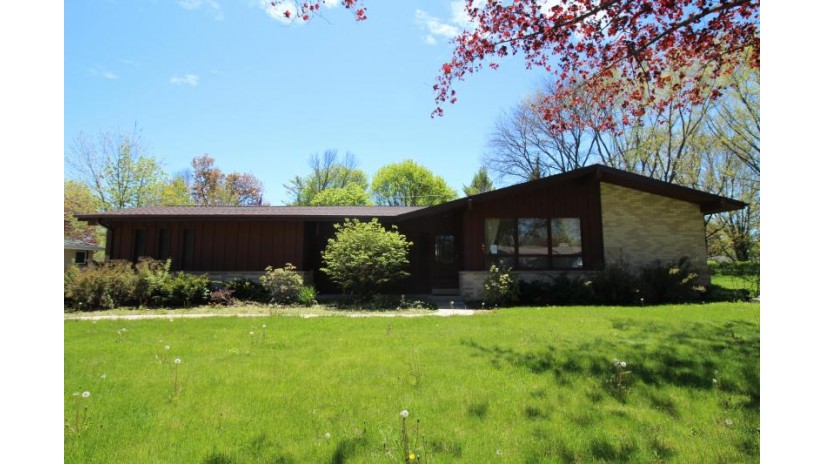 6411 W Cloverleaf Ln Brown Deer, WI 53223 by RE/MAX Xpress $189,000