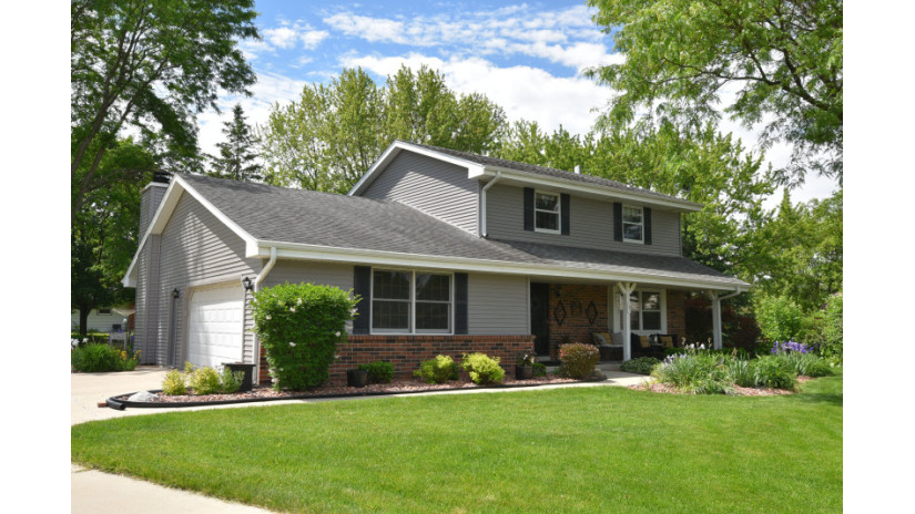 N99W16843 Chick A Dee Ct Germantown, WI 53022 by Shorewest Realtors $324,900