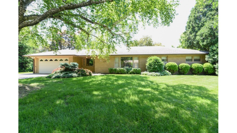 2119 W Fairlane Ave Glendale, WI 53209 by Shorewest Realtors $250,000