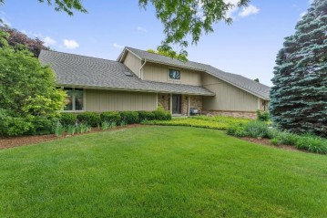 6325 Parkview Rd, Greendale, WI 53129-2153