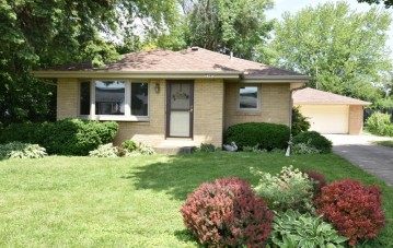 5340 W Allerton Ave, Greenfield, WI 53220-3511