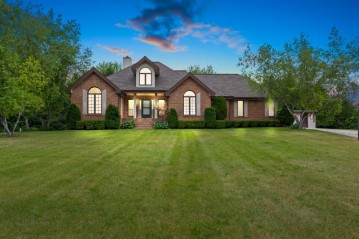 S52W34214 Moraine Hills Dr, Ottawa, WI 53118