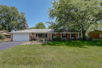 7300 N Redwood Rd, Glendale, WI 53209-2164