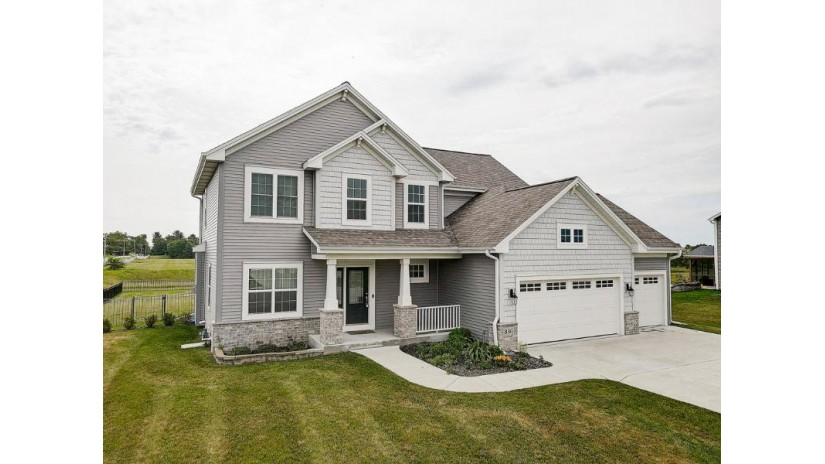 836 Leeds Dr Eagle, WI 53119 by Keefe Real Estate, Inc. $389,900