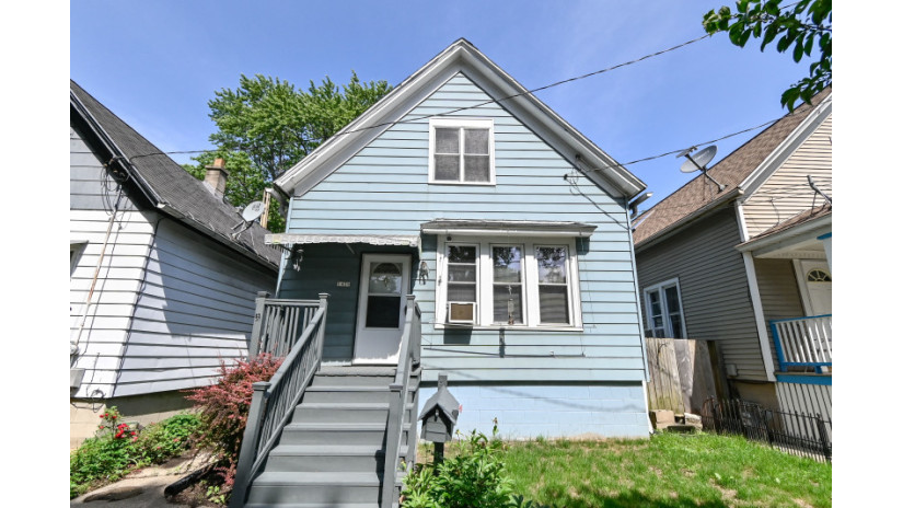 1439 S Comstock Ave Milwaukee, WI 53204 by Shorewest Realtors $59,900