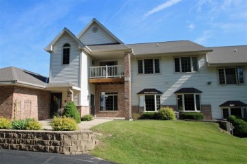 853 Cheyenne Ave G, Grafton, WI 53024-1651