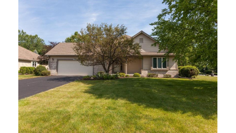 N22W26492 Shooting Star Rd 2 Pewaukee, WI 53072 by RE/MAX Realty Pros~Brookfield $325,000