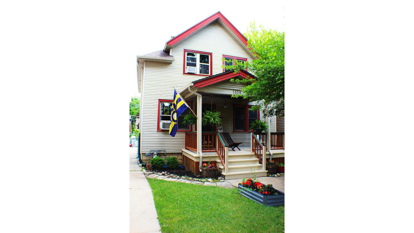 1358 N 58th St Milwaukee, WI 53208 by Realty Executives - Integrity $174,900