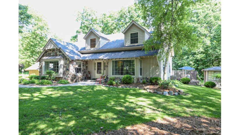 12690 W Bobwood Rd New Berlin, WI 53151 by Shorewest Realtors $449,900