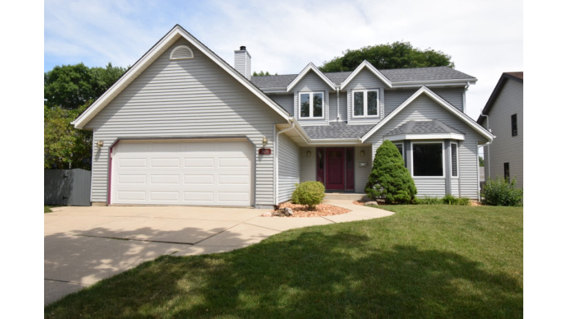 3616 S 96th St Milwaukee, WI 53228 by Shorewest Realtors $299,999