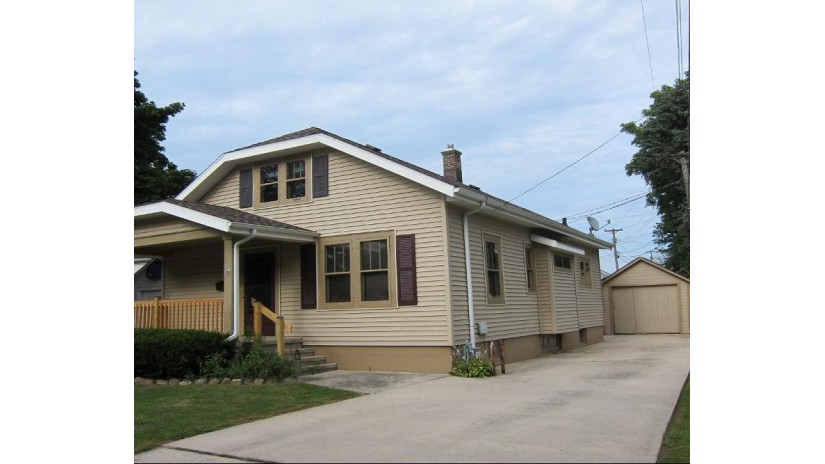 114 Michigan St Sheboygan Falls, WI 53085 by Home Transitions LLC $139,900