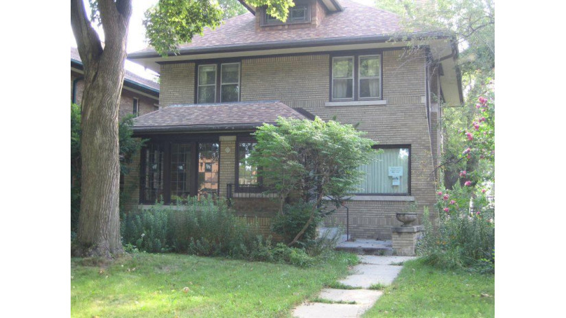 2830 N Grant Blvd Milwaukee, WI 53210 by Metropolitan Real Estate Consu $155,000