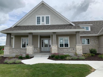 W201N5308 Sandpiper Ln, Menomonee Falls, WI 53051-6214