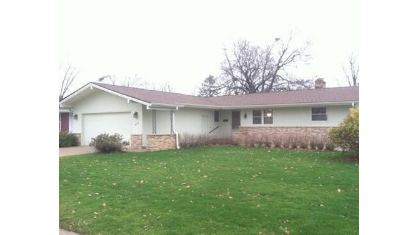 415 East Tyler Avenue Eau Claire, WI 54701 by Joe Haselwander, Broker $214,900