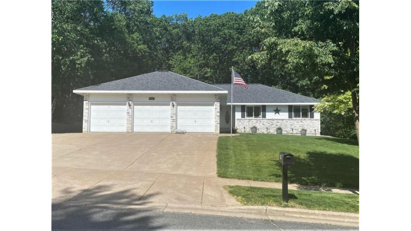 342 Hewitt Street Eau Claire, WI 54703 by Sw Realty Llc $274,900