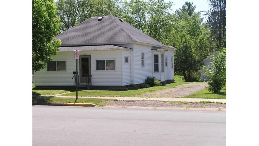 606 Worden Avenue Ladysmith, WI 54848 by Weisenberger Realty Llc $49,900