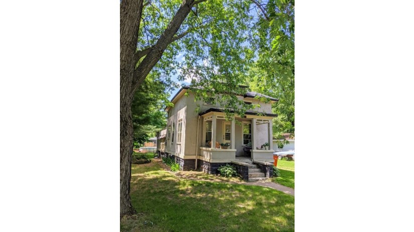 1310 Pershing Street Eau Claire, WI 54703 by Woods & Water Realty Inc/Regional Office $84,900
