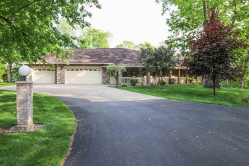 8939 North Shore Drive, Amherst, WI 54407