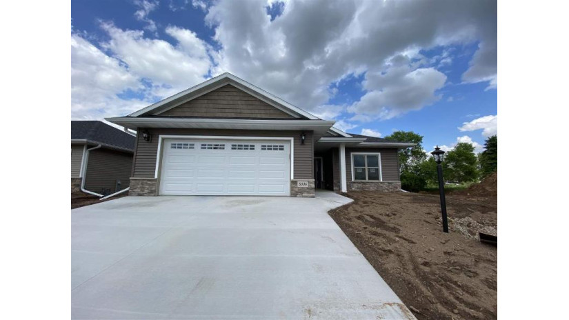 5036 N Milkweed Trail 11 Grand Chute, WI 54915 by Meacham Realty, Inc. $326,900