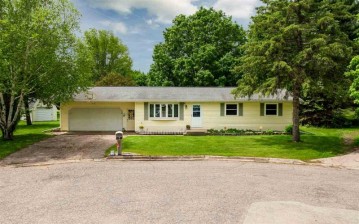 11 Pansy Circle, Clintonville, WI 54929