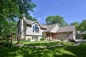 N2523 13th Avenue, Deerfield, WI 54982-7004