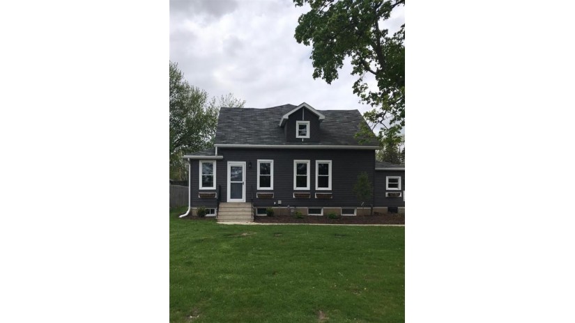 2686 Beaumont Street Allouez, WI 54301 by Shorewest Realtors $269,900