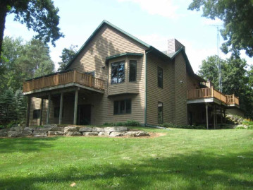 W1991 Twin Lakes Rd, Green Lake, WI 54941