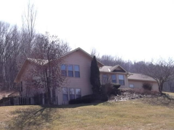 21353 Bishop Ln, Dayton, WI 53581