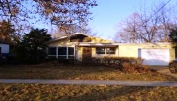 1343 Vernon Ave, Beloit, WI 53511