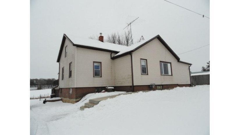 N886 County Road R Lebanon, WI 53098 by First Weber Inc $99,500