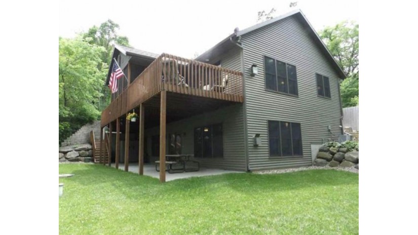 S9194 Dam Heights Rd Prairie Du Sac, WI 53578 by Re/Max Preferred $480,000