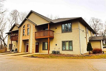 N4300 Park Rd, Oakland, WI 53523