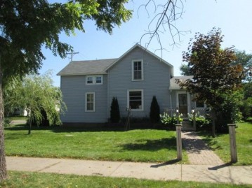 628 N Beaumont Rd, Prairie Du Chien, WI 53821