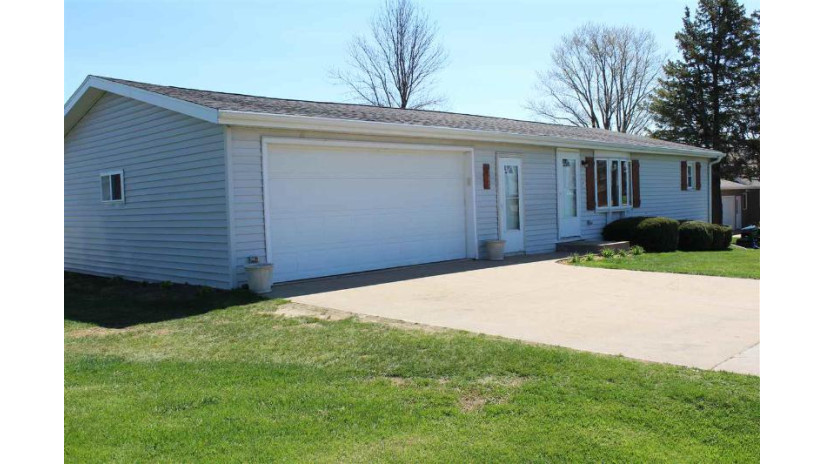 113 Hwy 61 N Tennyson, WI 53820 by Platteville Realty Llc $154,900