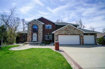 117 Robyn Ridge, Mount Horeb, WI 53572