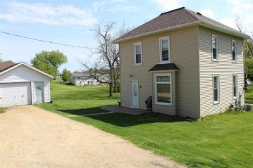 401 N Adams St, Lancaster, WI 53813