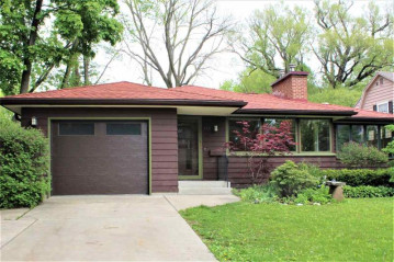 348 Kensington Dr, Maple Bluff, WI 53704